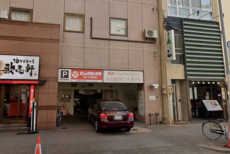 東京上野クリニック名古屋医院　駐車場